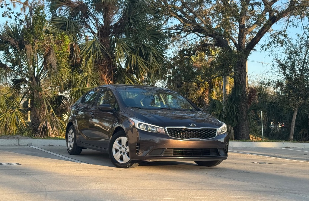 2017 Kia Forte LX photo