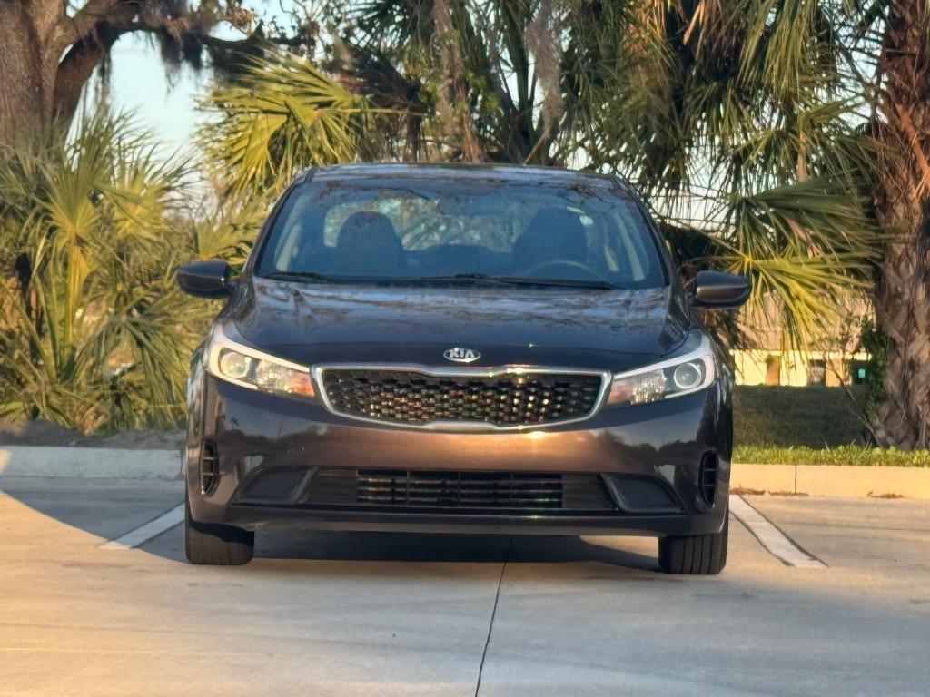 2017 Kia Forte LX photo