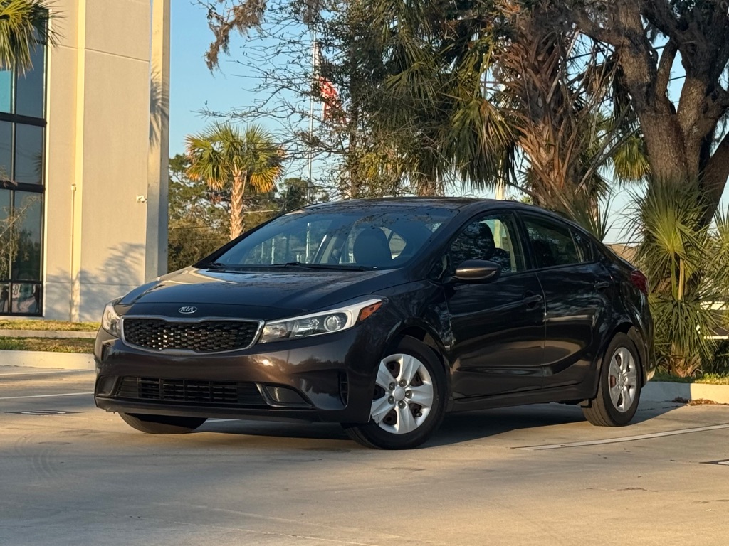 2017 Kia Forte LX photo