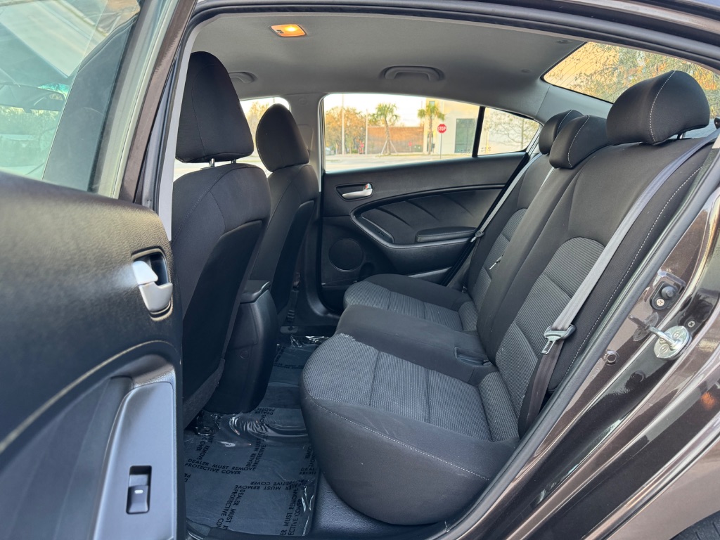 2017 Kia Forte LX photo
