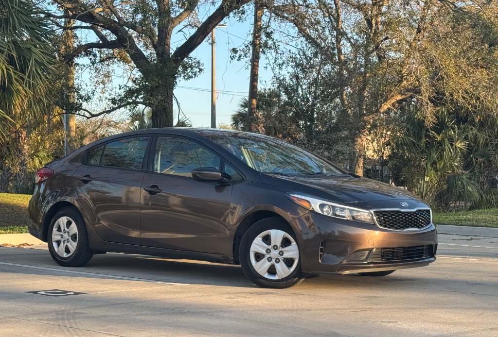 2017 Kia Forte LX photo