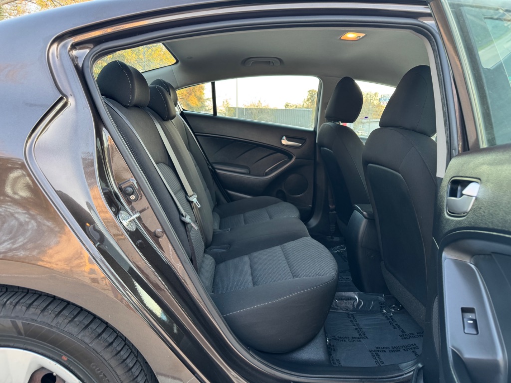 2017 Kia Forte LX photo