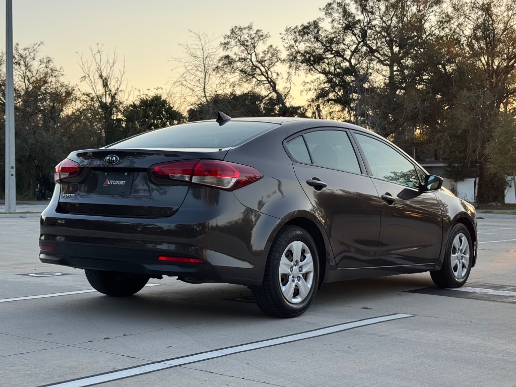 2017 Kia Forte LX photo