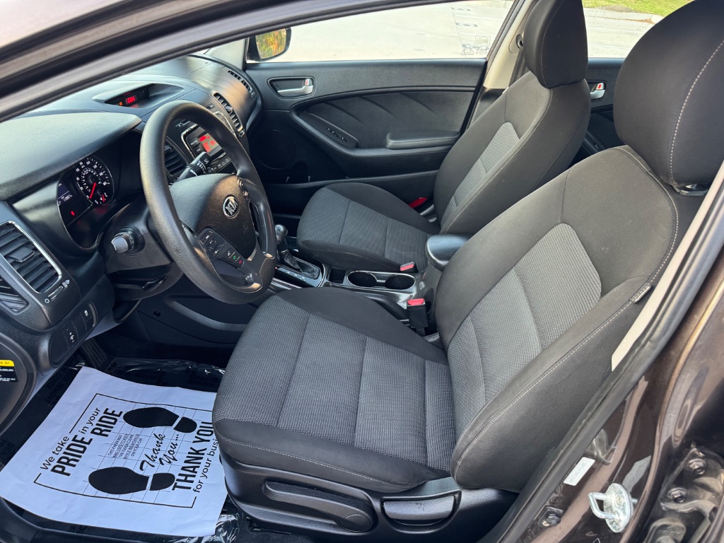 2017 Kia Forte LX photo