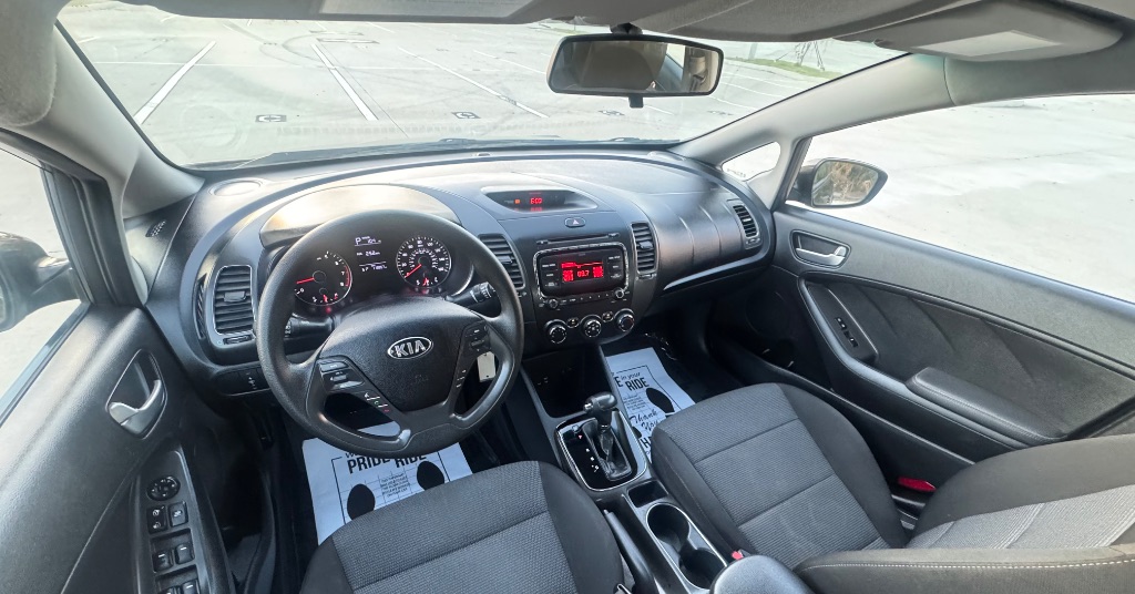 2017 Kia Forte LX photo