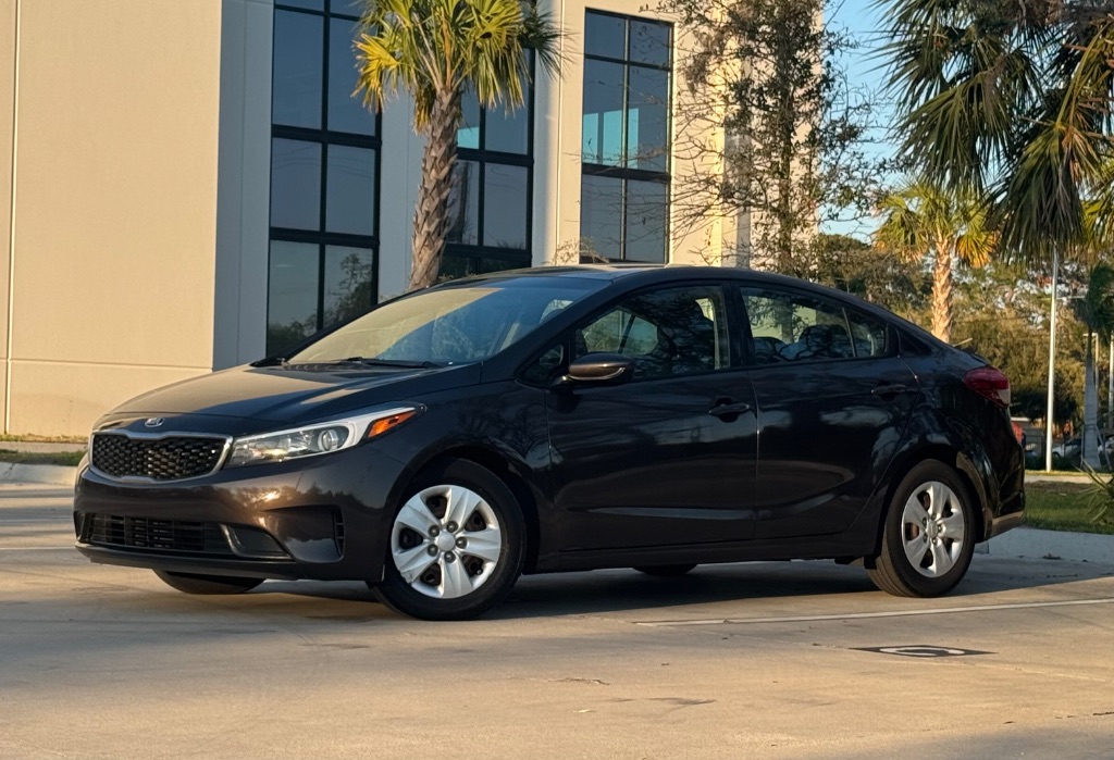 2017 Kia Forte LX photo
