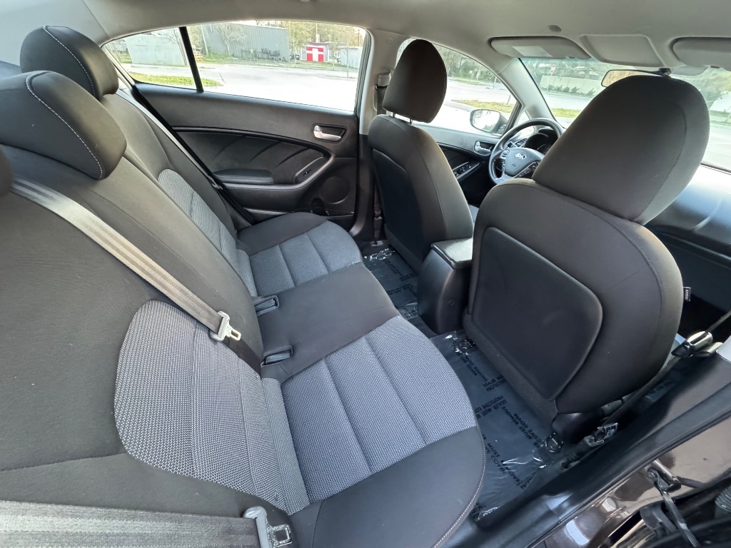 2017 Kia Forte LX photo