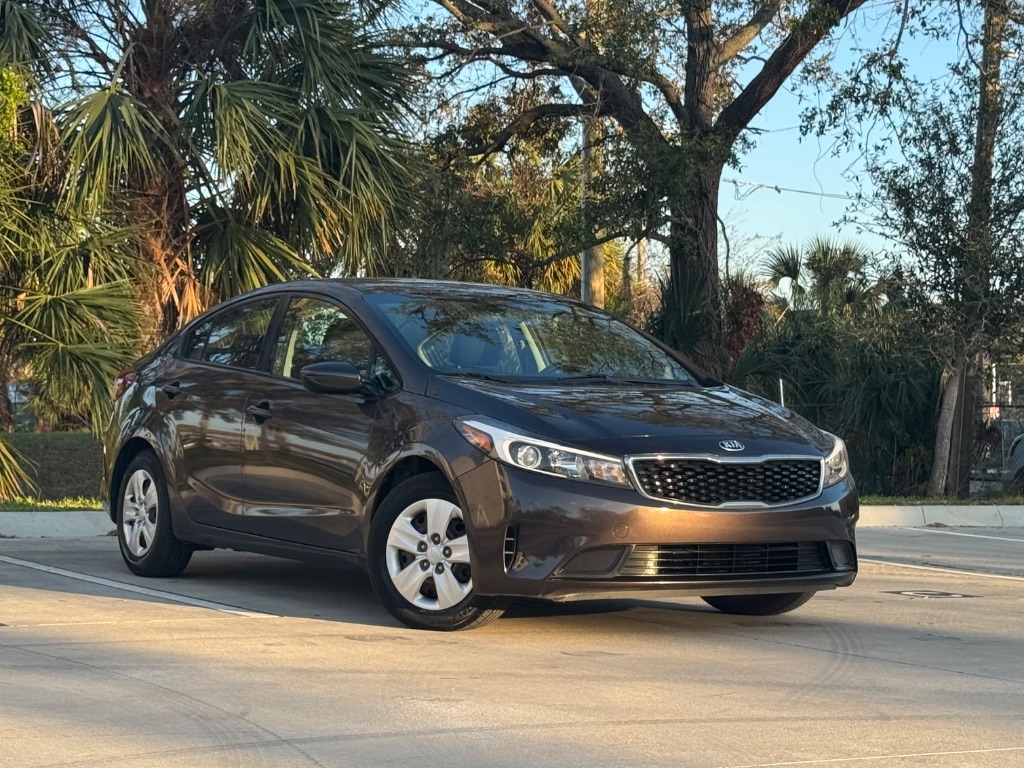 2017 Kia Forte LX photo
