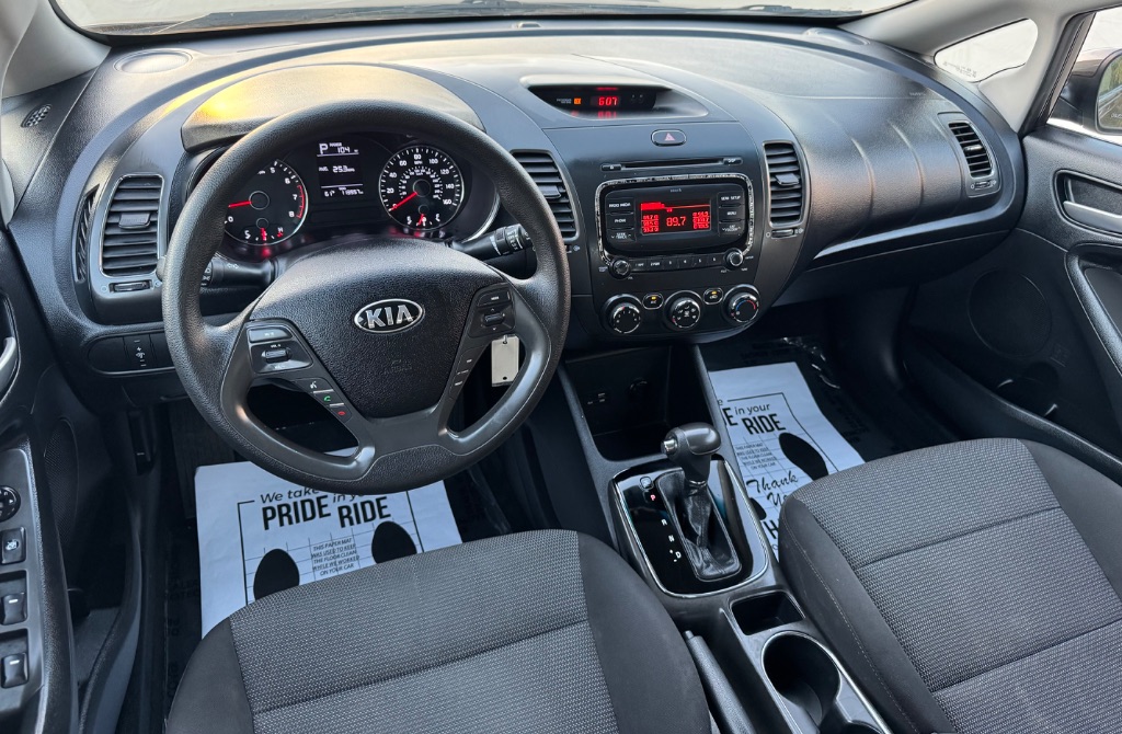 2017 Kia Forte LX photo