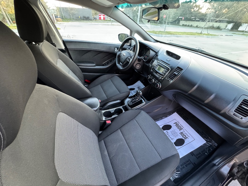 2017 Kia Forte LX photo