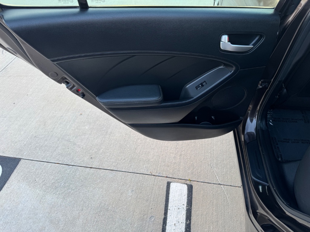 2017 Kia Forte LX photo