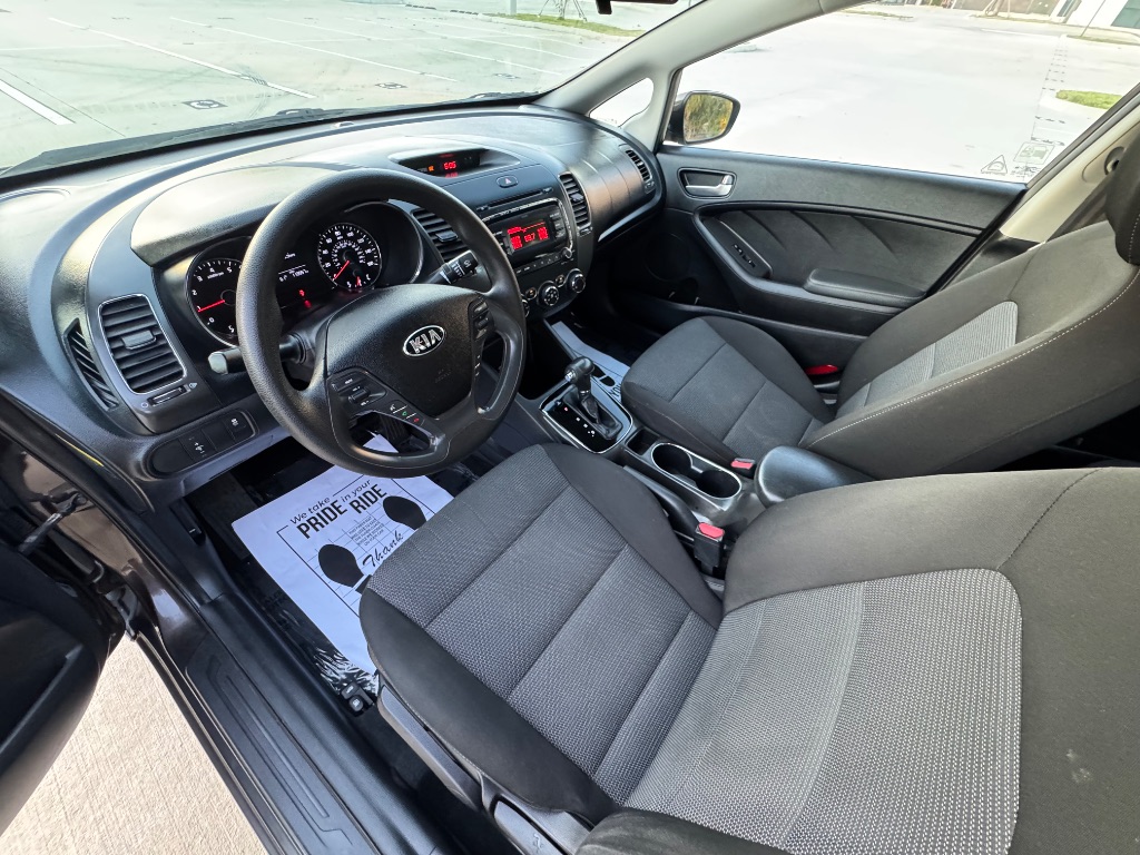 2017 Kia Forte LX photo