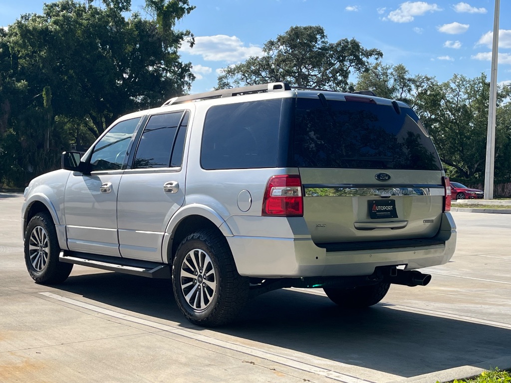 2017 Ford Expedition - $10,895