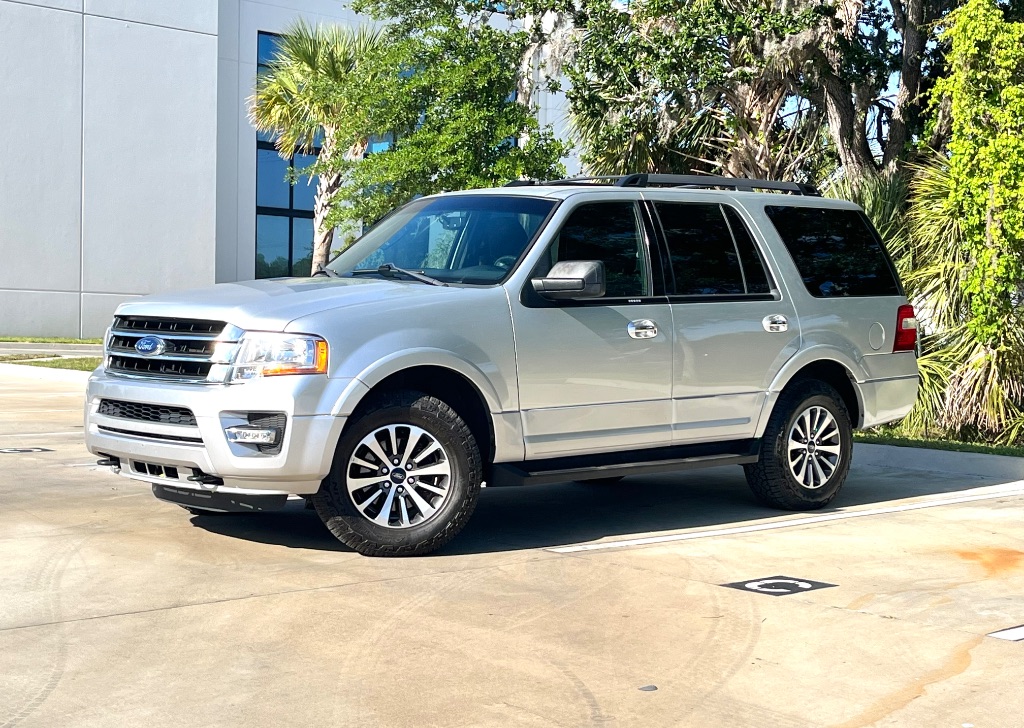2017 Ford Expedition - $10,895