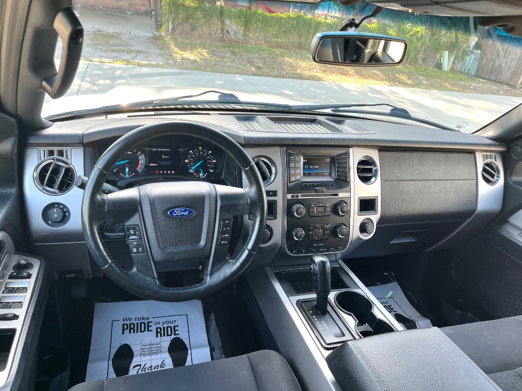 2017 Ford Expedition - $10,895