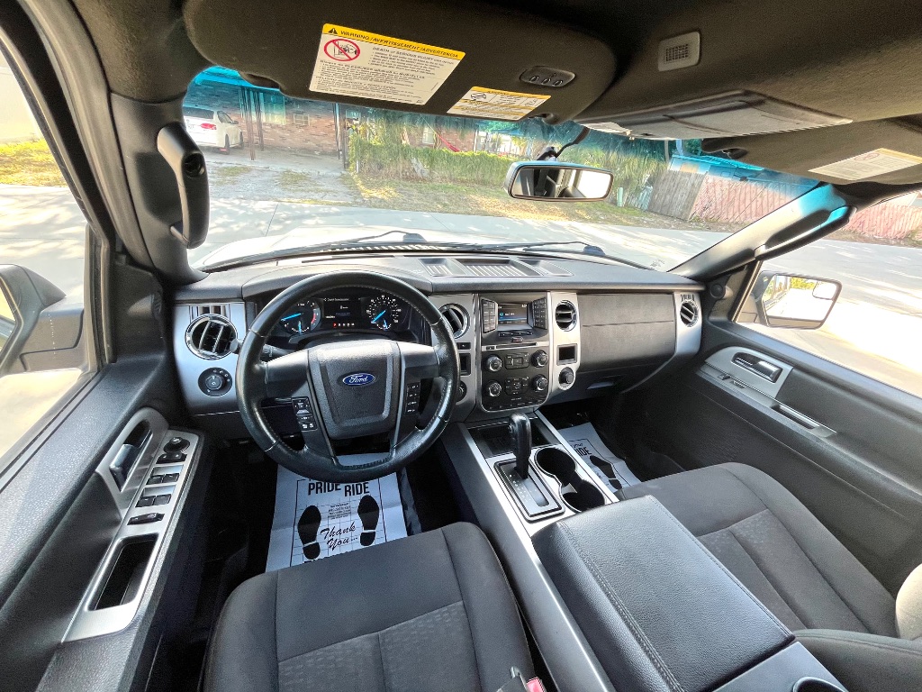 2017 Ford Expedition - $10,895