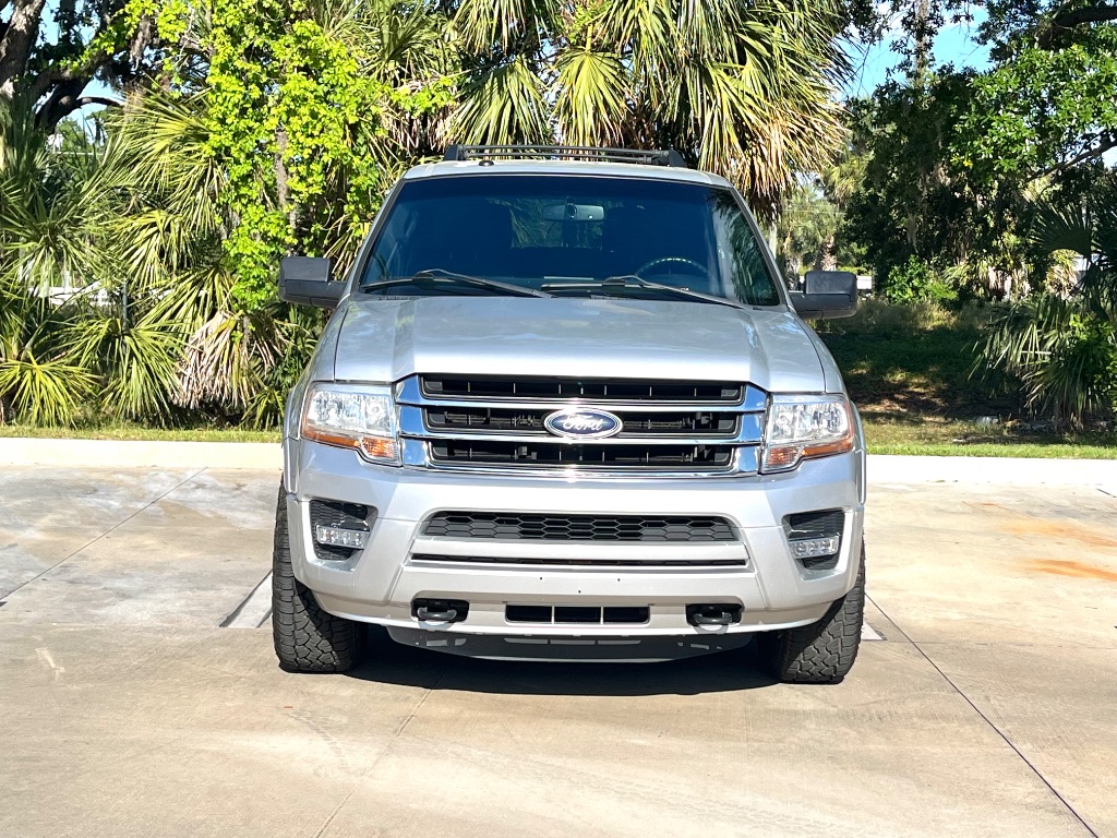 2017 Ford Expedition - $10,895