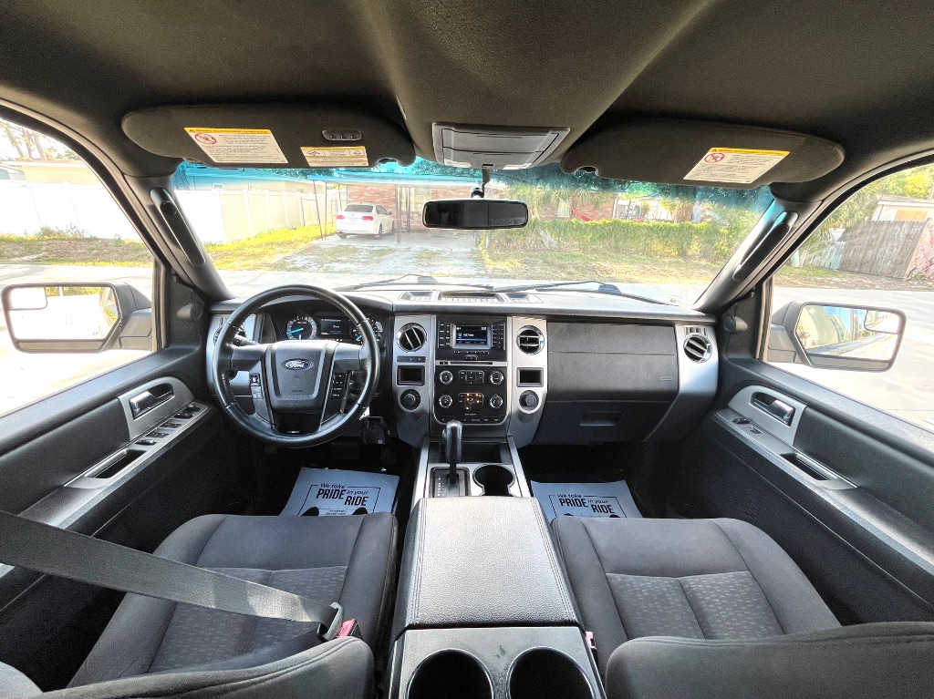 2017 Ford Expedition - $10,895