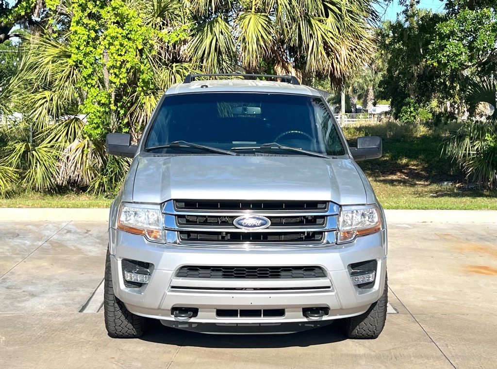 2017 Ford Expedition - $10,895