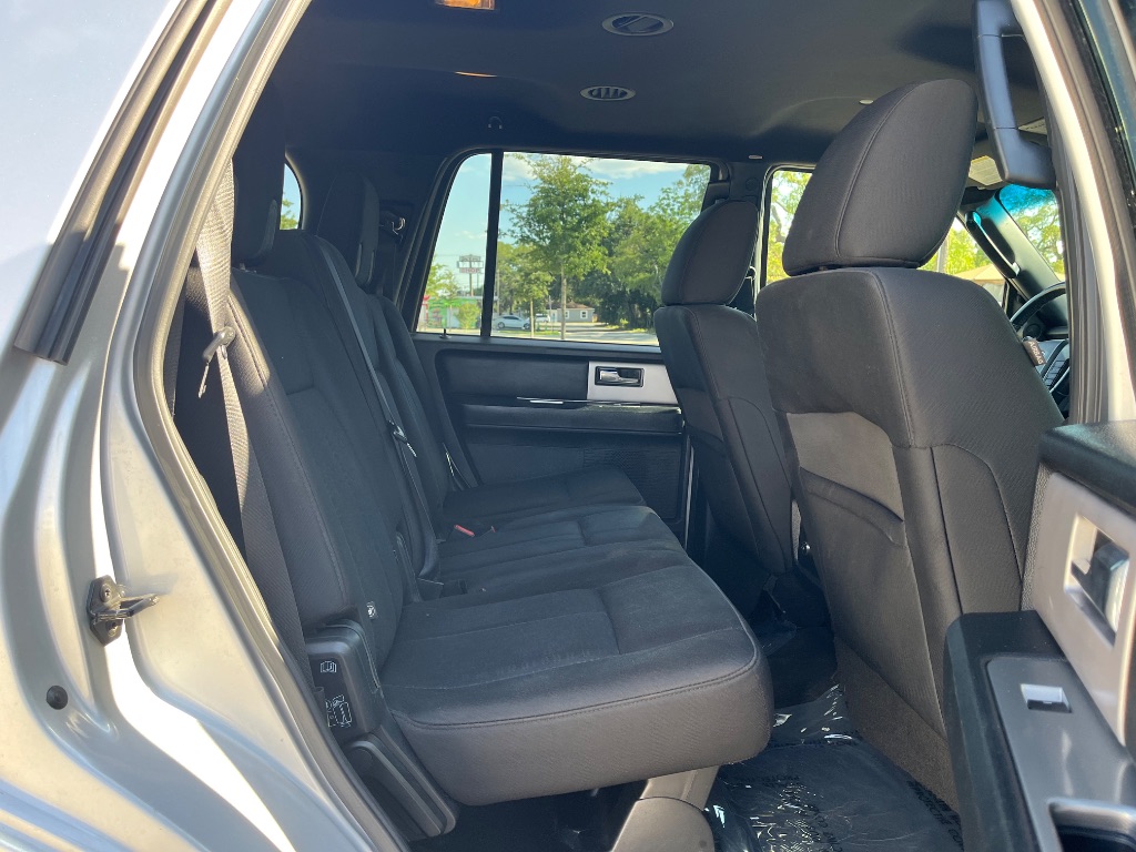 2017 Ford Expedition - $10,895