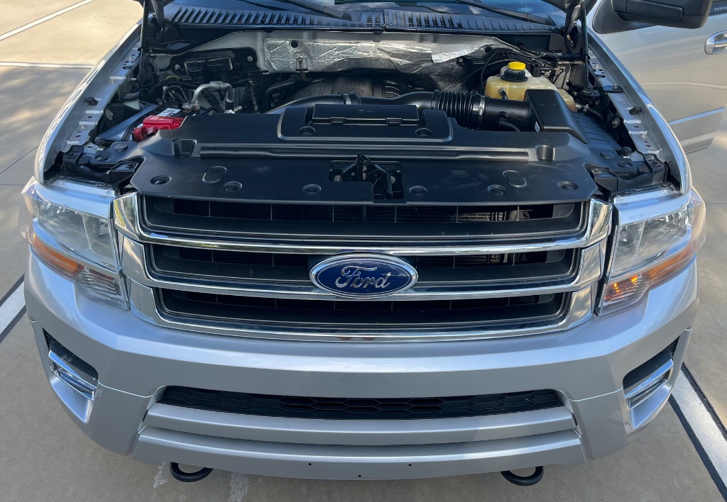 2017 Ford Expedition - $10,895