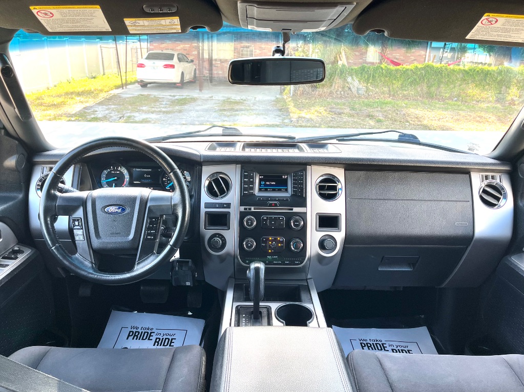 2017 Ford Expedition - $10,895