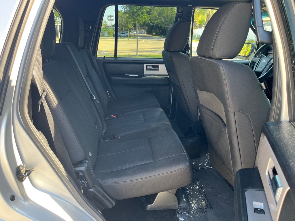 2017 Ford Expedition - $10,895