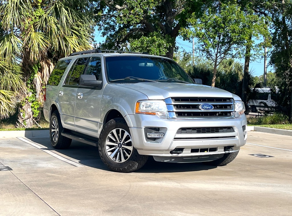 2017 Ford Expedition - $10,895