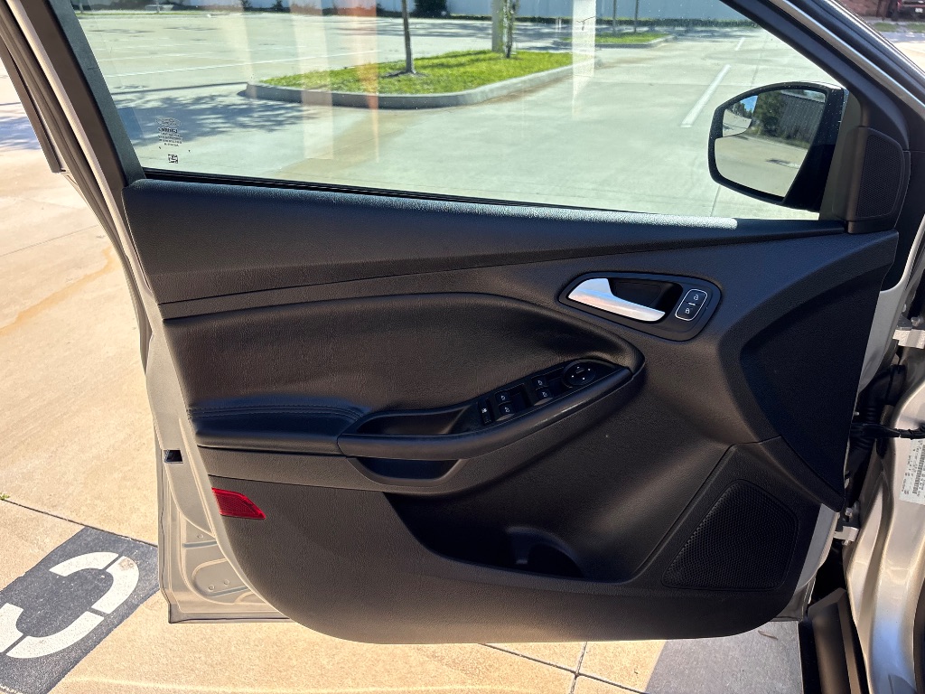 2017 Ford Focus - $7,995