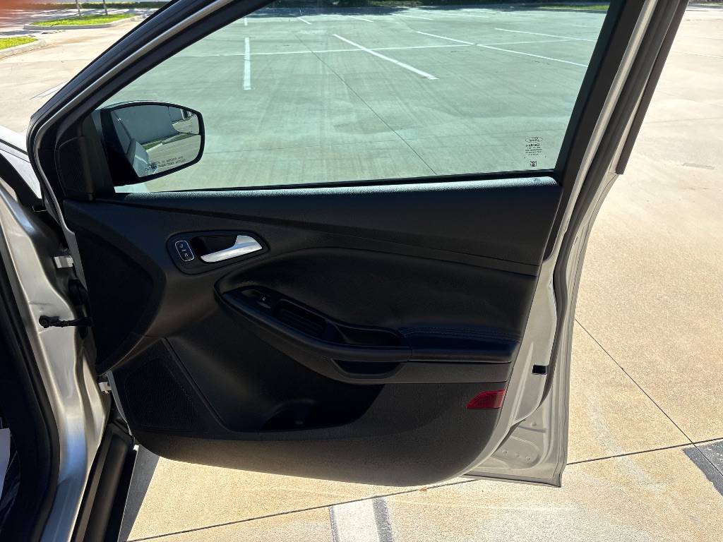 2017 Ford Focus - $7,995