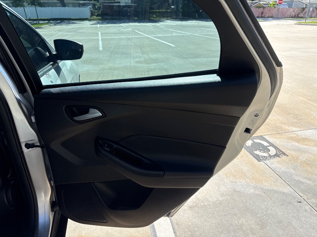 2017 Ford Focus - $7,995