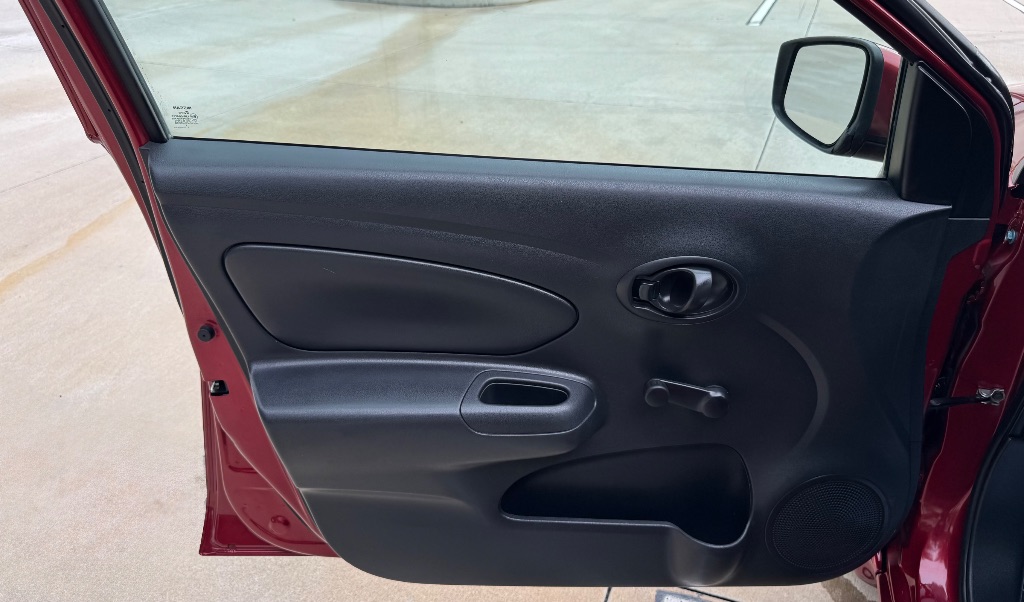 2017 Nissan Versa - $6,995