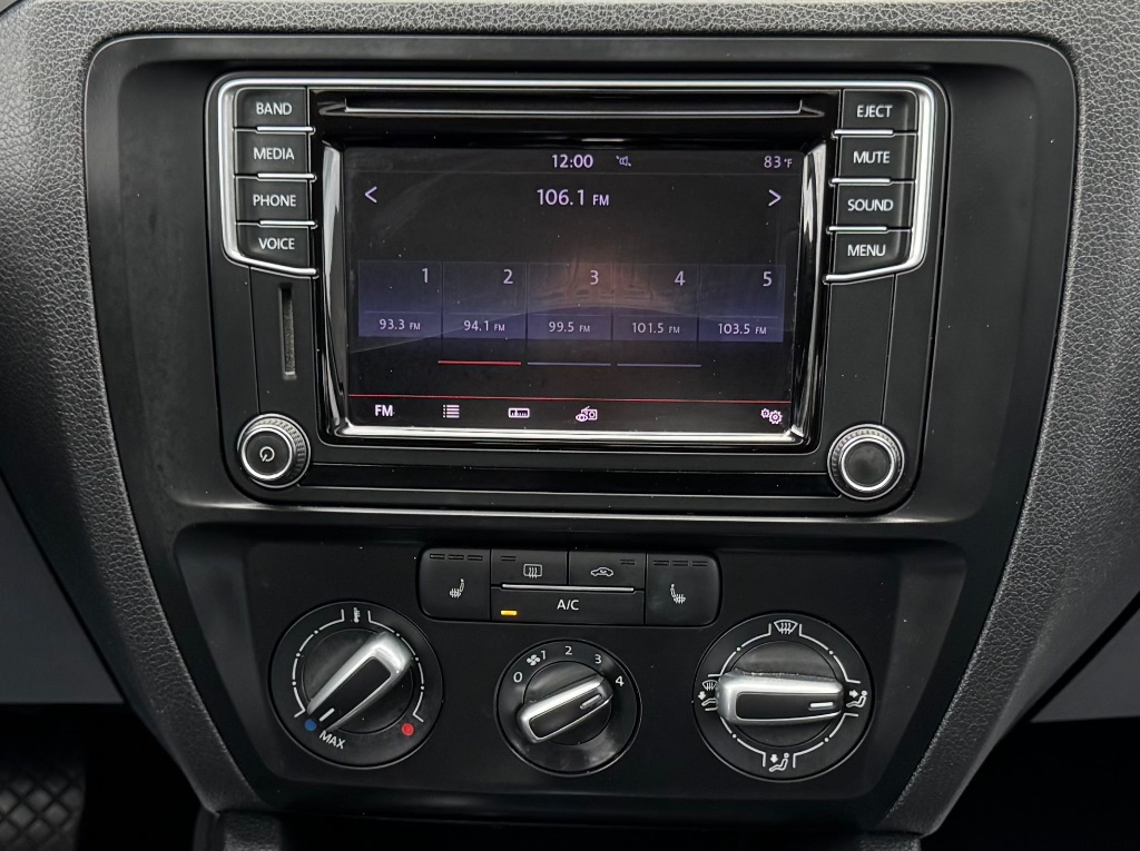 2017 Volkswagen Jetta - $8,395