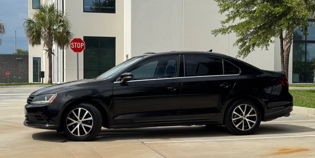 2017 Volkswagen Jetta - $8,395
