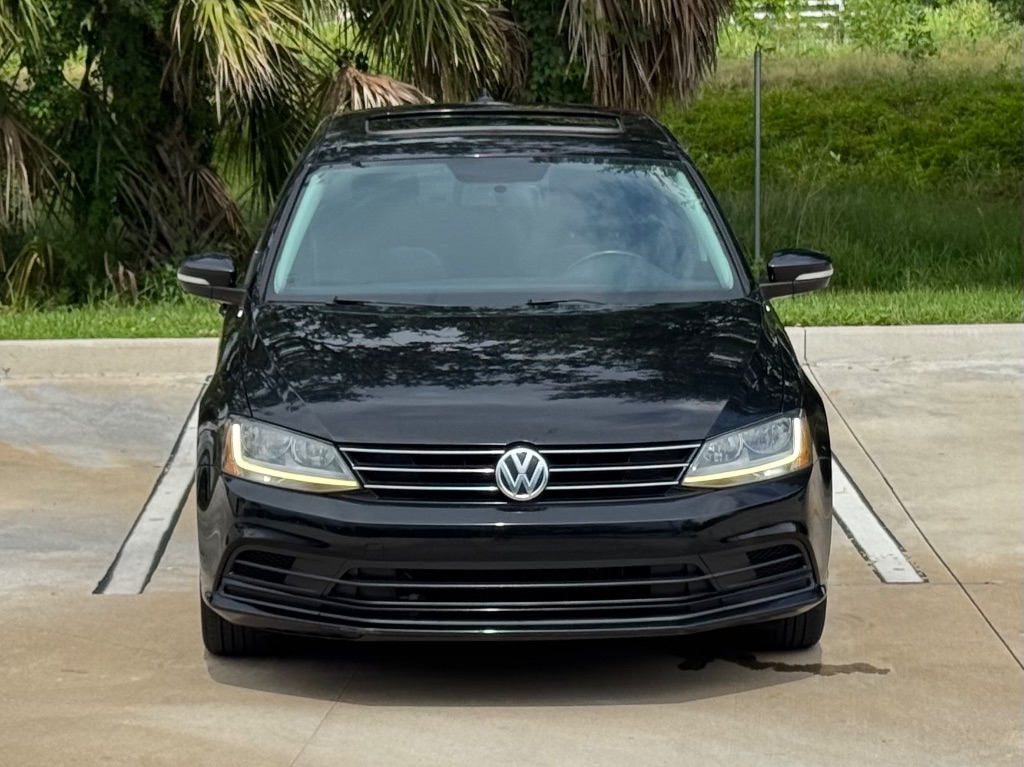2017 Volkswagen Jetta - $8,395