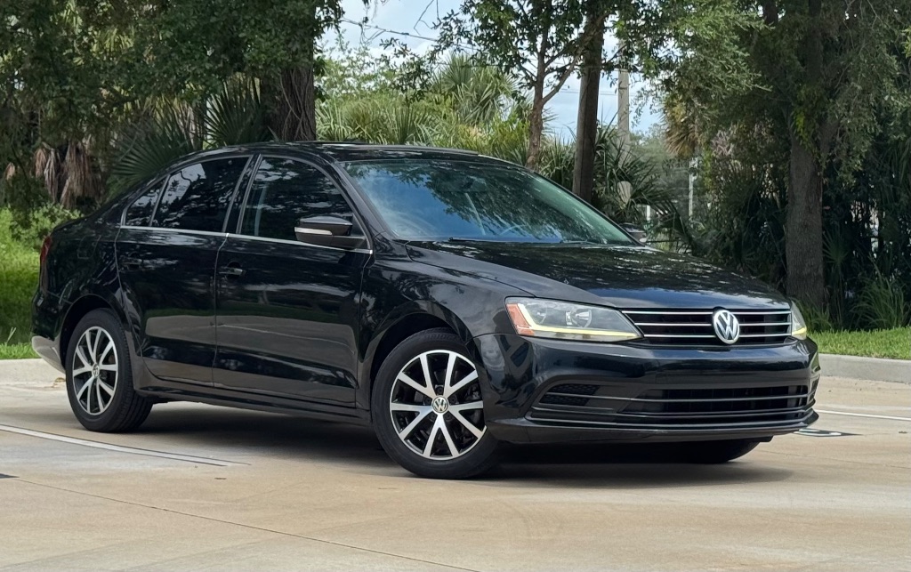 2017 Volkswagen Jetta - $8,395