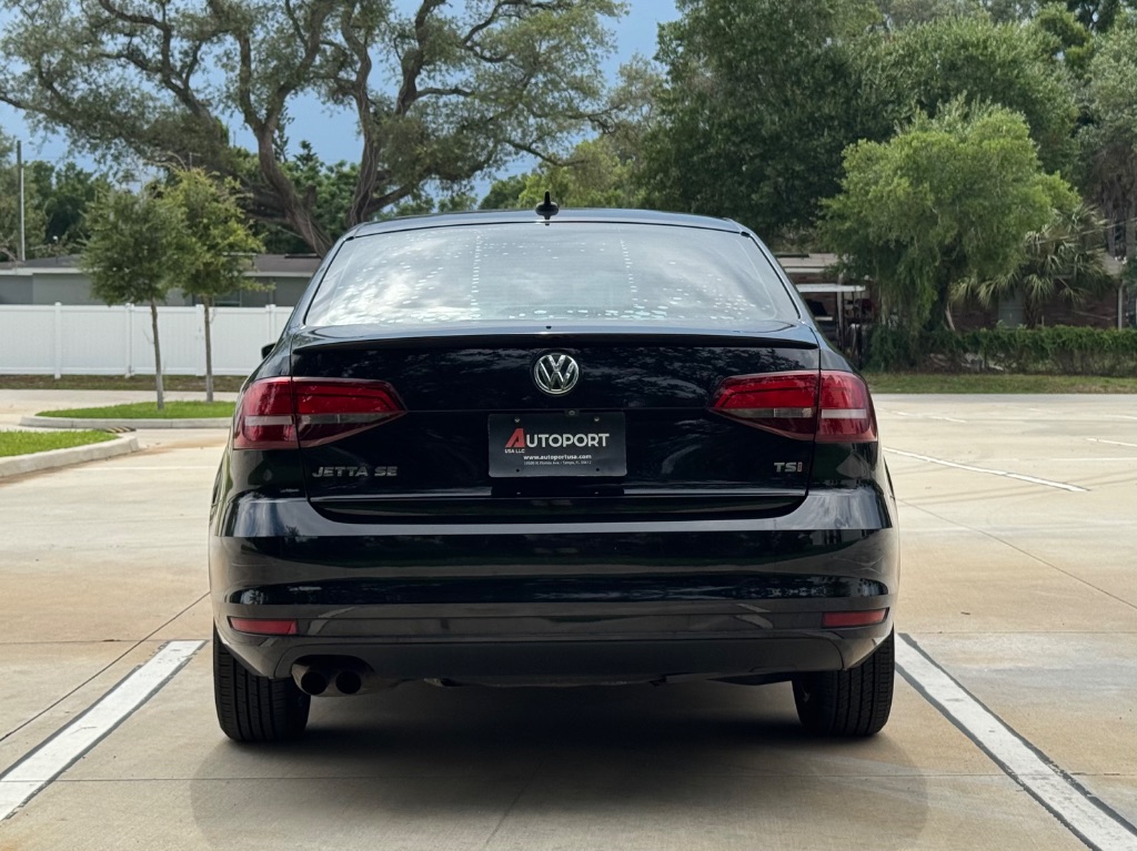 2017 Volkswagen Jetta - $8,395