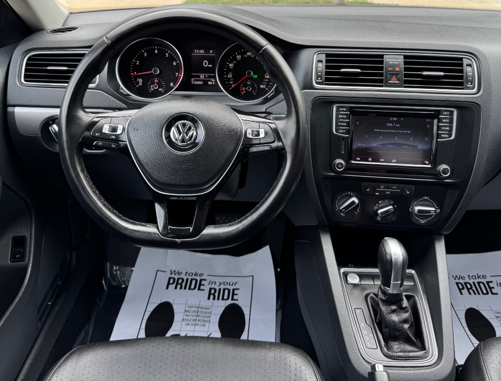 2017 Volkswagen Jetta - $8,395