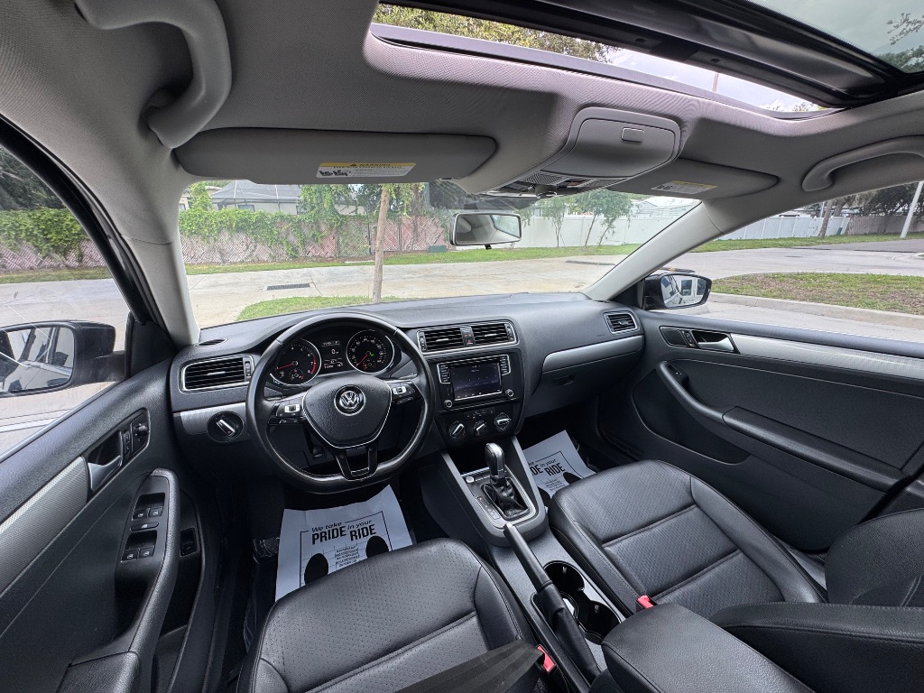 2017 Volkswagen Jetta - $8,395