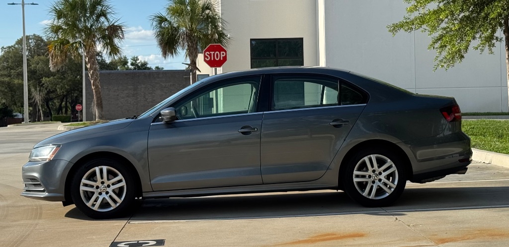 2017 Volkswagen Jetta - $7,995
