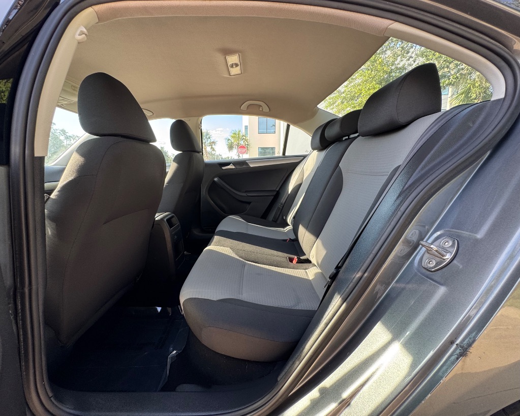 2017 Volkswagen Jetta - $7,995