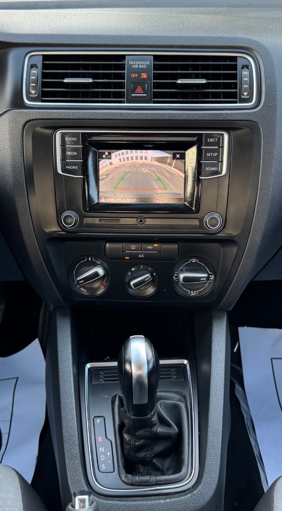 2017 Volkswagen Jetta - $7,995