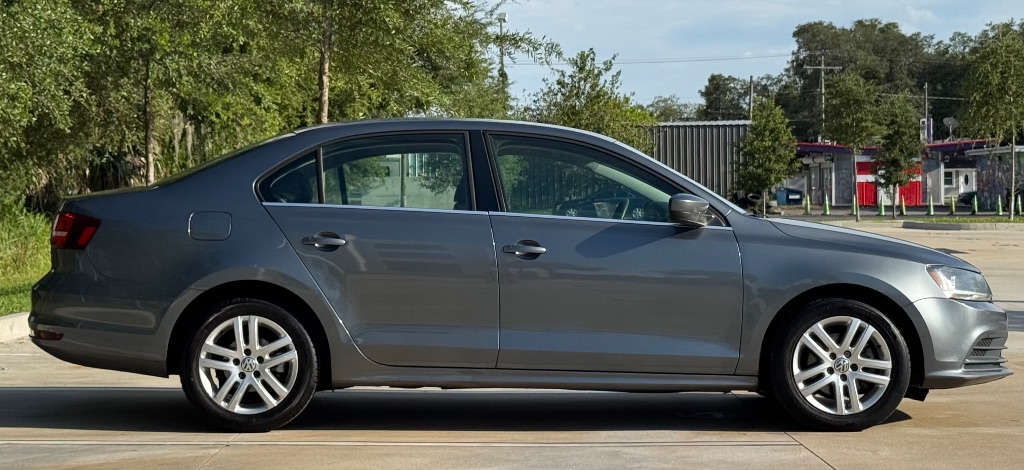 2017 Volkswagen Jetta - $7,995