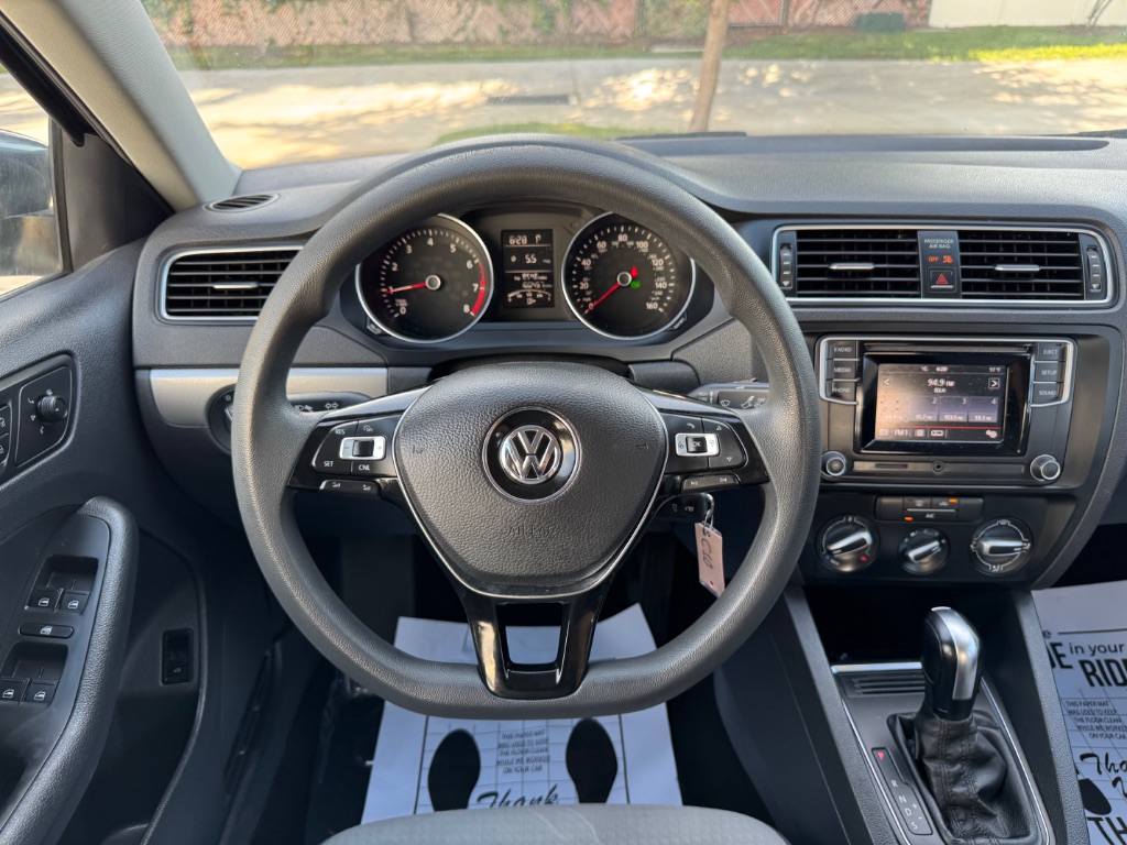 2017 Volkswagen Jetta - $7,995