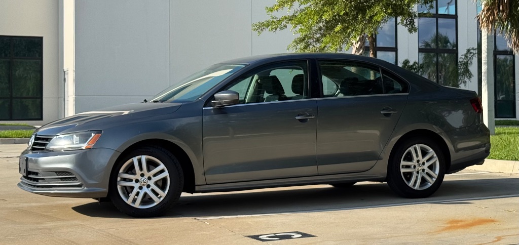 2017 Volkswagen Jetta - $7,995