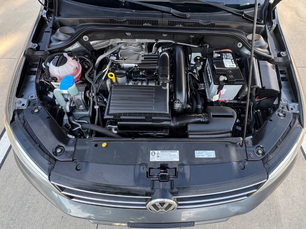 2017 Volkswagen Jetta - $7,995
