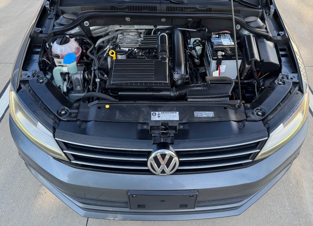 2017 Volkswagen Jetta - $7,995