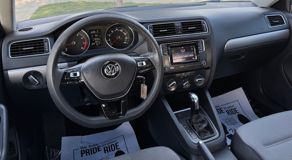 2017 Volkswagen Jetta - $7,995