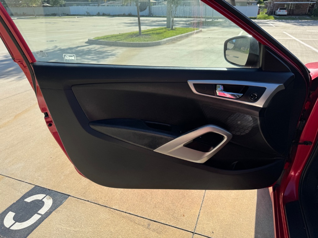 2017 Hyundai Veloster - $7,695