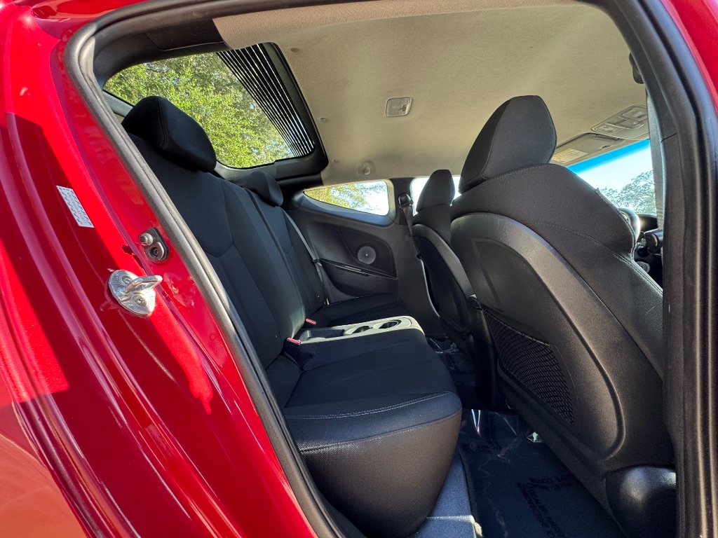 2017 Hyundai Veloster - $7,695